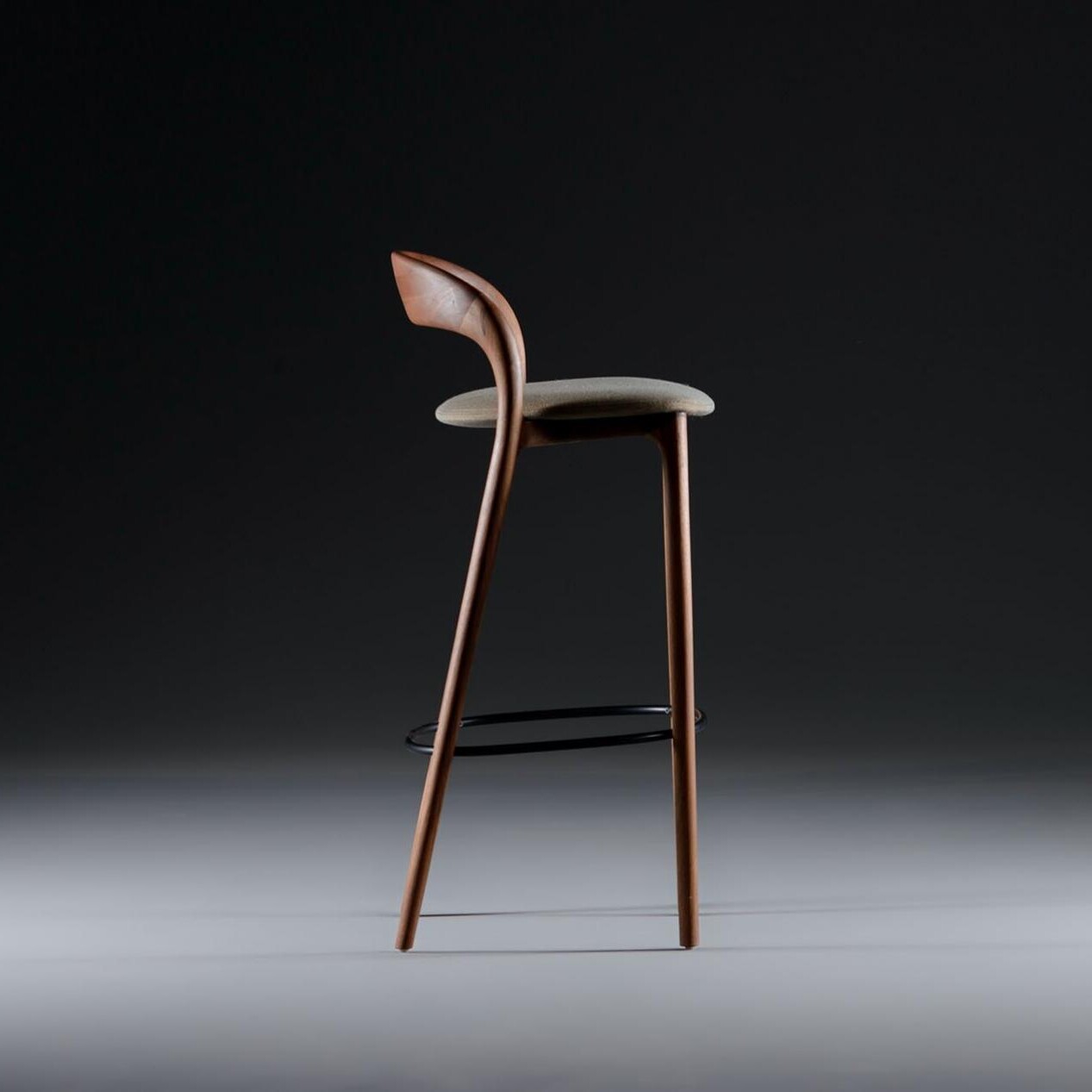 Hemelaer-Interior-Artisan-Neva-Light-Bar-Chair-00001