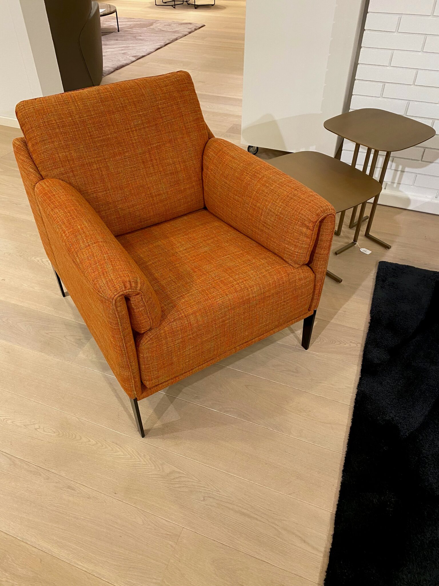 Lederen-fauteuil-Durlet-model-Lima-bekleding-stof