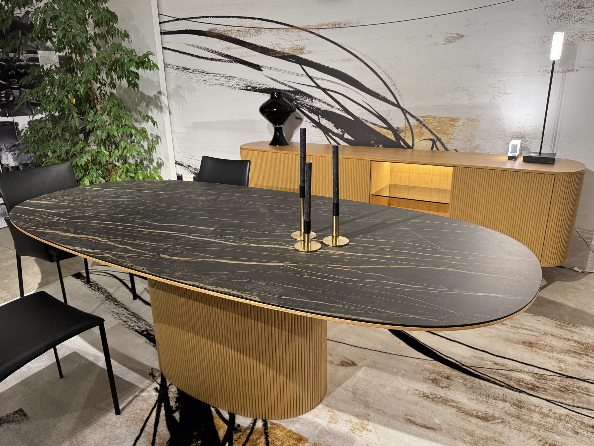 Ovale eettafel met keramisch blad